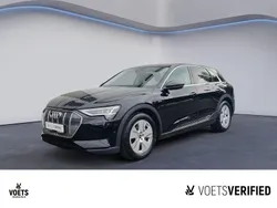 Brillantschwarz Gebraucht 2022 Audi e-tron Comfort SUV | 29.450 € (Fairer Preis)