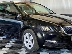 Schwarz Gebraucht 2019 Skoda Octavia Soleil Kombi | 12.980 € (Fairer Preis)