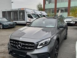 Grau Gebraucht 2017 Mercedes GLA200 AMG line SUV | 20.800 € (Fairer Preis)