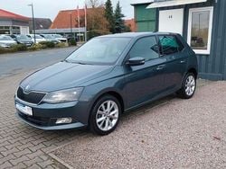 Grau Gebraucht 2016 Skoda Fabia Joy Limousine | 11.999 € (Fairer Preis)