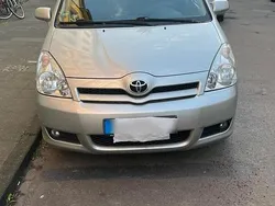 Silber Gebraucht 2006 Toyota Corolla Verso Van / Kleinbus | 5.000 € (Etwas zu teuer)