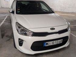 Weiß Gebraucht 2017 Kia Rio DREAM-TEAM Edition Limousine | 8.300 € (Guter Preis)