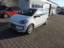 Pure white Gebraucht 2015 VW up! CLUB Kleinwagen | 6.990 € (Fairer Preis)