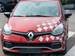 Rot Gebraucht 2015 Renault Clio IV Trophy Kleinwagen | 14.100 €