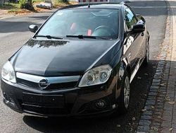 Schwarz Gebraucht 2006 Opel Tigra Cabrio | 1.890 € (Etwas zu teuer)