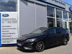 Obsidianschwarz metallic Gebraucht 2020 Ford Focus ST Kombi | 20.990 € (Guter Preis)