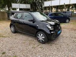 Schwarz Gebraucht 2016 Smart ForFour Basis Limousine | 5.850 € (Guter Preis)