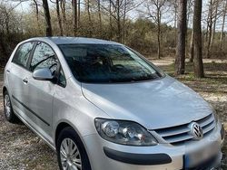 Grau Gebraucht 2005 VW Golf V Kleinwagen | 2.300 € (Fairer Preis)