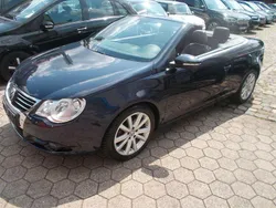 Blau Gebraucht 2009 VW Eos Edition Cabrio | 5.900 € (Fairer Preis)