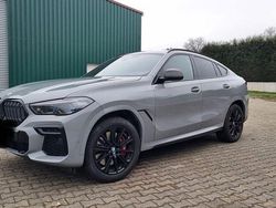Grau Gebraucht 2022 BMW X6 M50 Performance SUV | 73.100 € (Etwas zu teuer)