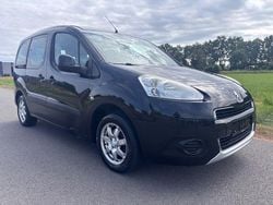 Schwarz Gebraucht 2013 Peugeot Partner Tepee Active Van / Kleinbus | 2.950 €
