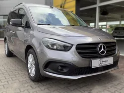 Grau Gebraucht 2022 Mercedes Citan 113 Kombi | 25.495 € (Fairer Preis)