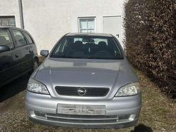 Grau Gebraucht 2002 Opel Astra Selection Limousine | 800 € (Superpreis)