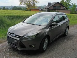Braun Gebraucht 2012 Ford Focus Titanium Kombi | 4.699 € (Fairer Preis)