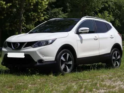 Weiß Gebraucht 2017 Nissan Qashqai N-Vision SUV | 13.999 € (Etwas zu teuer)