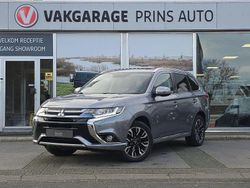 Grau Gebraucht 2016 Mitsubishi Outlander P-HEV Instyle SUV | 14.690 € (Teuer)