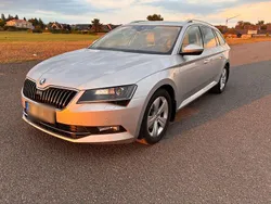 Silber Gebraucht 2016 Skoda Superb Style Kombi | 20.500 € (Fairer Preis)