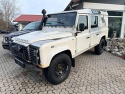 Weiß Gebraucht 2008 Land Rover Defender Kombi | 15.900 €