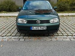 Grün Gebraucht 2000 VW Golf IV Limousine | 2.500 € (Etwas zu teuer)