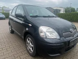 Night time black Gebraucht 2004 Toyota Yaris Sol Kleinwagen | 2.950 € (Fairer Preis)