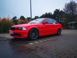 Rot Gebraucht 1999 BMW 320 | 8.500 €