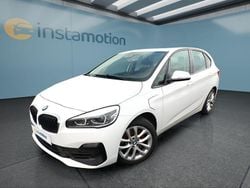 Weiß Gebraucht 2020 BMW 225 Active Tourer Van / Kleinbus | 20.099 € (Etwas zu teuer)