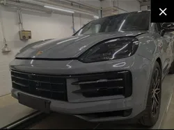 Grau Gebraucht 2023 Porsche Cayenne SUV | 91.790 € (Superpreis)