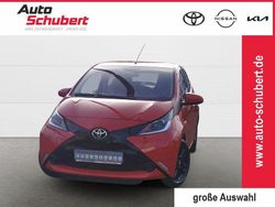 Rot Gebraucht 2016 Toyota Aygo Play Kleinwagen | 7.777 € (Fairer Preis)