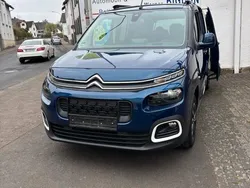 Blau Gebraucht 2019 Citroën Berlingo Shine Van / Kleinbus | 20.890 € (Teuer)