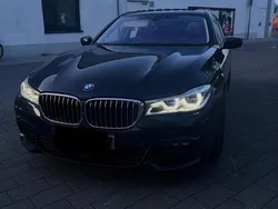Grau Gebraucht 2018 BMW 750 Shadowline Limousine | 42.999 €