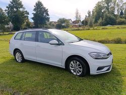 Weiß Gebraucht 2020 VW Golf VII Kombi | 13.999 € (Fairer Preis)