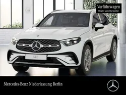 Polarweiß Gebraucht 2025 Mercedes GLC200 AMG SUV | 59.400 € (Fairer Preis)