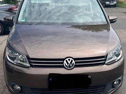 Grau Gebraucht 2011 VW Touran Style Van / Kleinbus | 8.999 € (Fairer Preis)