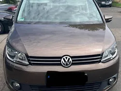 Grau Gebraucht 2011 VW Touran Style Van / Kleinbus | 8.999 € (Fairer Preis)