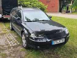 Schwarz Gebraucht 2002 VW Passat Kombi | 2.500 € (Etwas zu teuer)