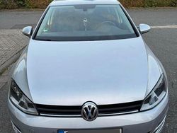 Silber Gebraucht 2015 VW Golf VII LOUNGE Limousine | 13.000 € (Etwas zu teuer)