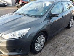 Grau Gebraucht 2015 Ford Focus Kombi | 6.900 € (Superpreis)