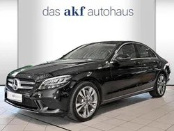 Schwarz unilack Gebraucht 2021 Mercedes C300 Limousine | 29.950 € (Fairer Preis)