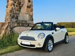 Weiß Gebraucht 2010 Mini Cooper Cabriolet Cabrio | 6.200 € (Fairer Preis)