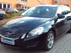 Schwarz Gebraucht 2011 Volvo V60 Momentum Kombi | 6.699 € (Guter Preis)