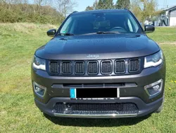Grau Gebraucht 2019 Jeep Compass Limited SUV | 18.200 € (Fairer Preis)