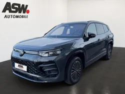 Delfingrau metallic Gebraucht 2025 VW Tayron R-line SUV | 57.570 € (Superpreis)