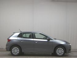 Grau Gebraucht 2023 Skoda Fabia Active Kleinwagen | 13.180 € (Guter Preis)