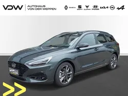 Grün Gebraucht 2024 Hyundai i30 Advantage Limousine | 26.700 € (Teuer)