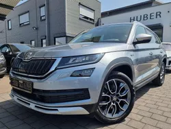 Grau Gebraucht 2020 Skoda Kodiaq Scout 4x4 SUV | 26.700 € (Fairer Preis)