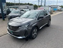 Grau Gebraucht 2022 Peugeot 3008 Allure SUV | 23.299 € (Guter Preis)