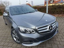 Grau Gebraucht 2016 Mercedes E350 Avantgarde Kombi | 28.499 € (Teuer)