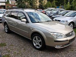 Gold Gebraucht 2004 Ford Mondeo Ghia Kombi | 3.599 € (Teuer)