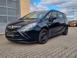Grün Gebraucht 2015 Opel Zafira Tourer Edition Van / Kleinbus | 4.799 € (Guter Preis)