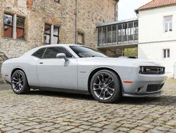 Grau Gebraucht 2023 Dodge Challenger Coupé | 36.300 € (Guter Preis)